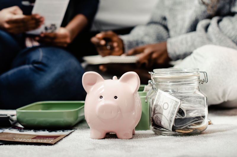 mother-teaching-her-daughter-about-savings mother-teaching-her-daughter-about-savings
